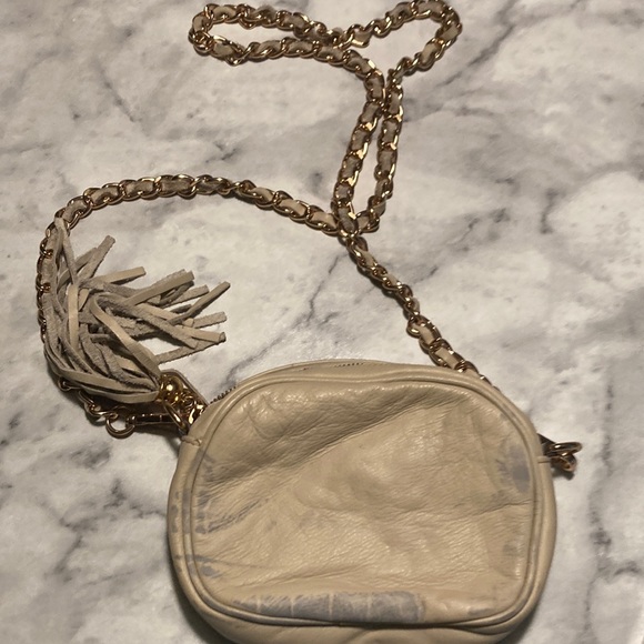 Valentino Cream Quilted Crossbody Bag with Gold Chain - Picture 12 of 16